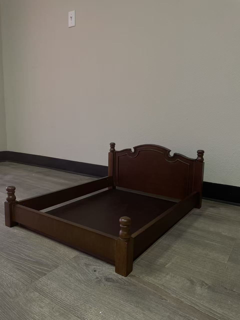 The Heritage Wooden Bed